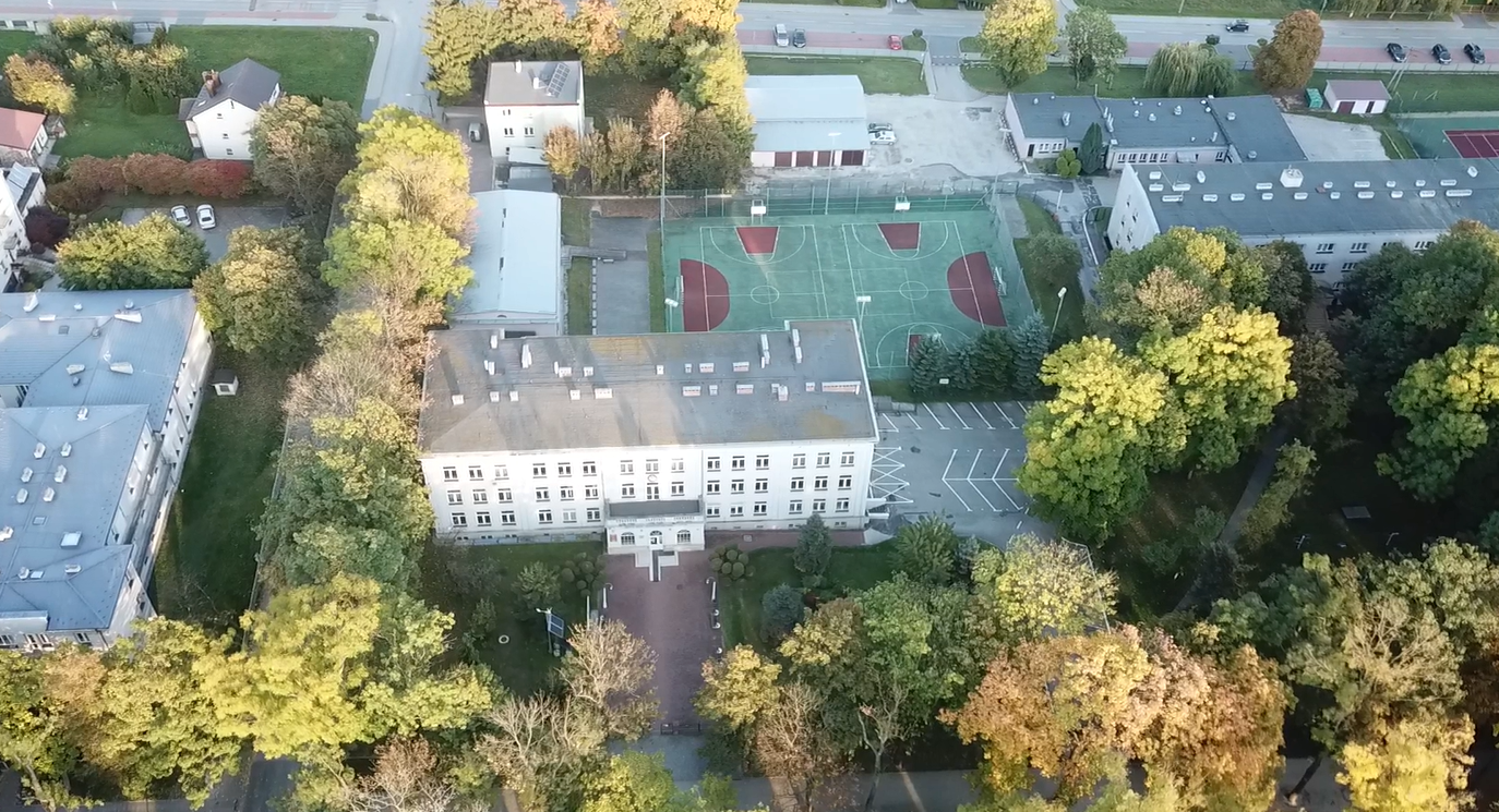 Obiekty sportowe Zespołu Szkół Techniczno-Informatycznych w Busku-Zdroju