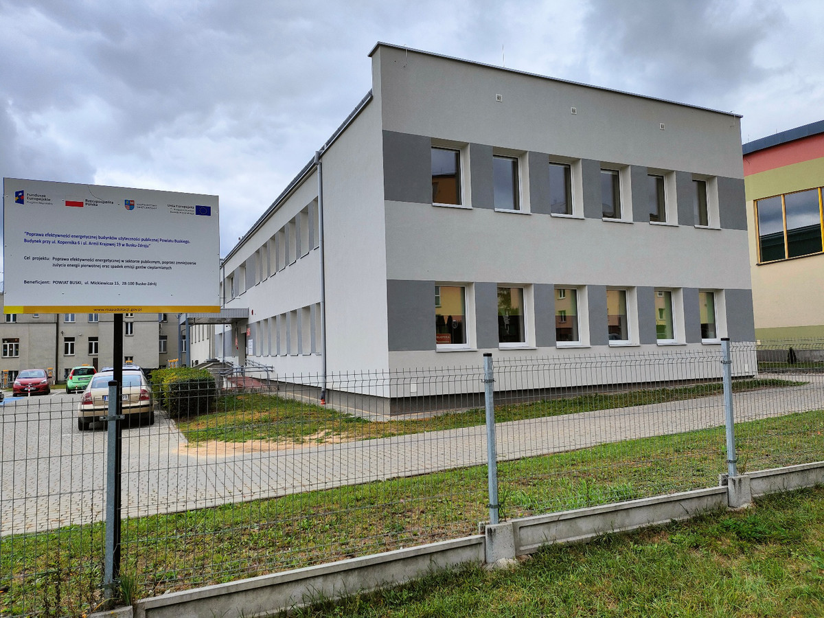 Budynek przy ul. Armii Krajowej 19 w Busku-Zdroju fot. Tadeusz Sempioł