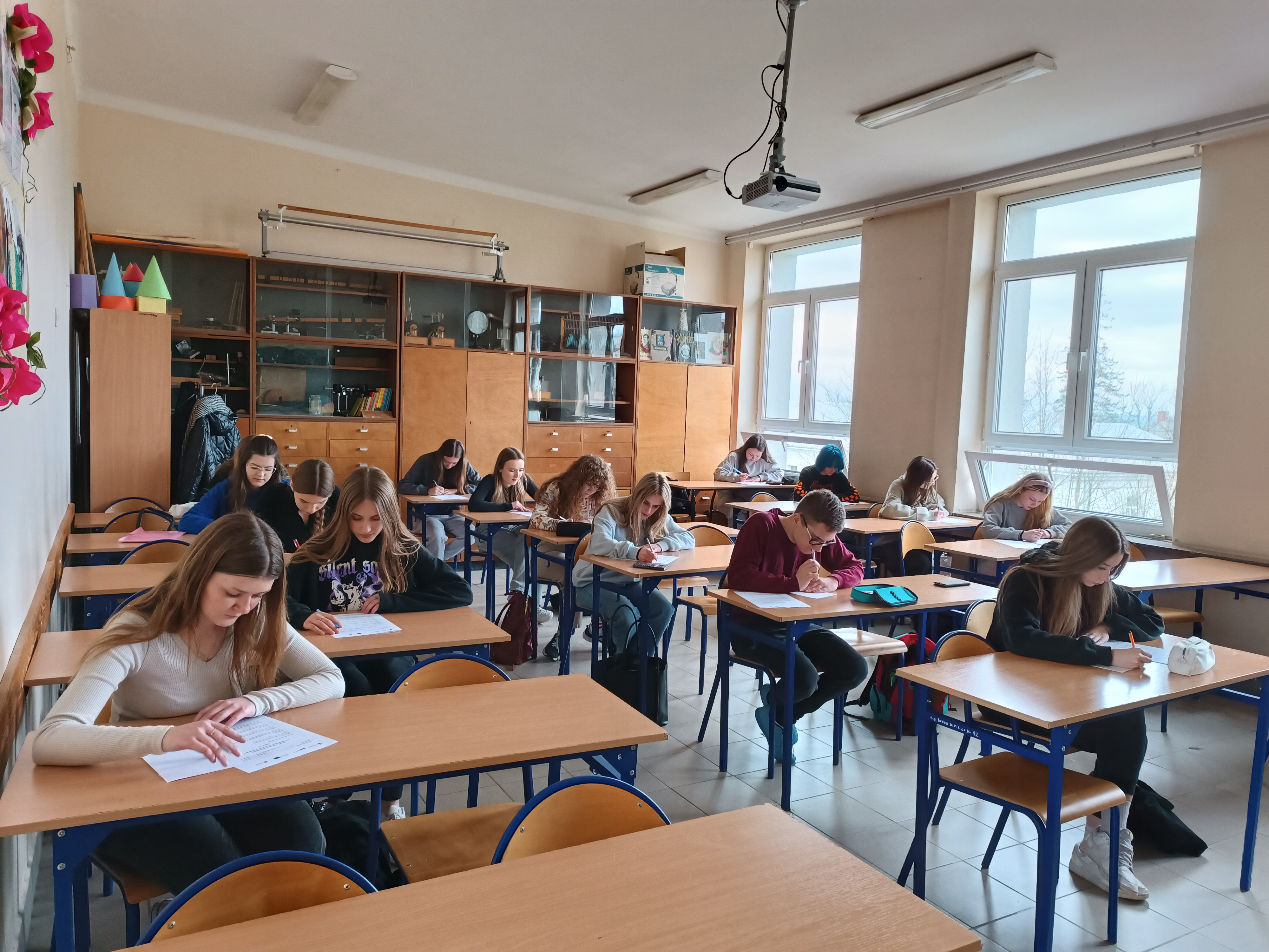 Uczniowie I Liceum Ogólnokształcącego biorący udział w projekcie Dziś Uczeń - Jutro Student